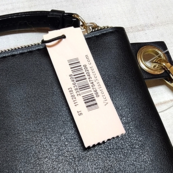 Victoria's Secret Black Studded Wristlet Wallet Limited Edition - New With Tags - Picture 3 of 7